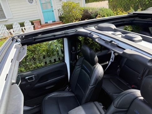 Used 2021 Jeep Wrangler Unlimited Rubicon 4xe w/ Steel Bumper Group image 14