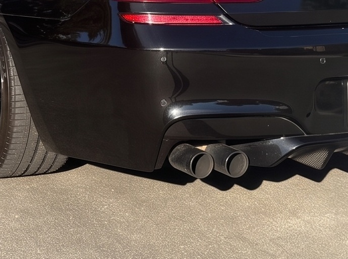 Used 2017 BMW M6 Convertible RWD image 9