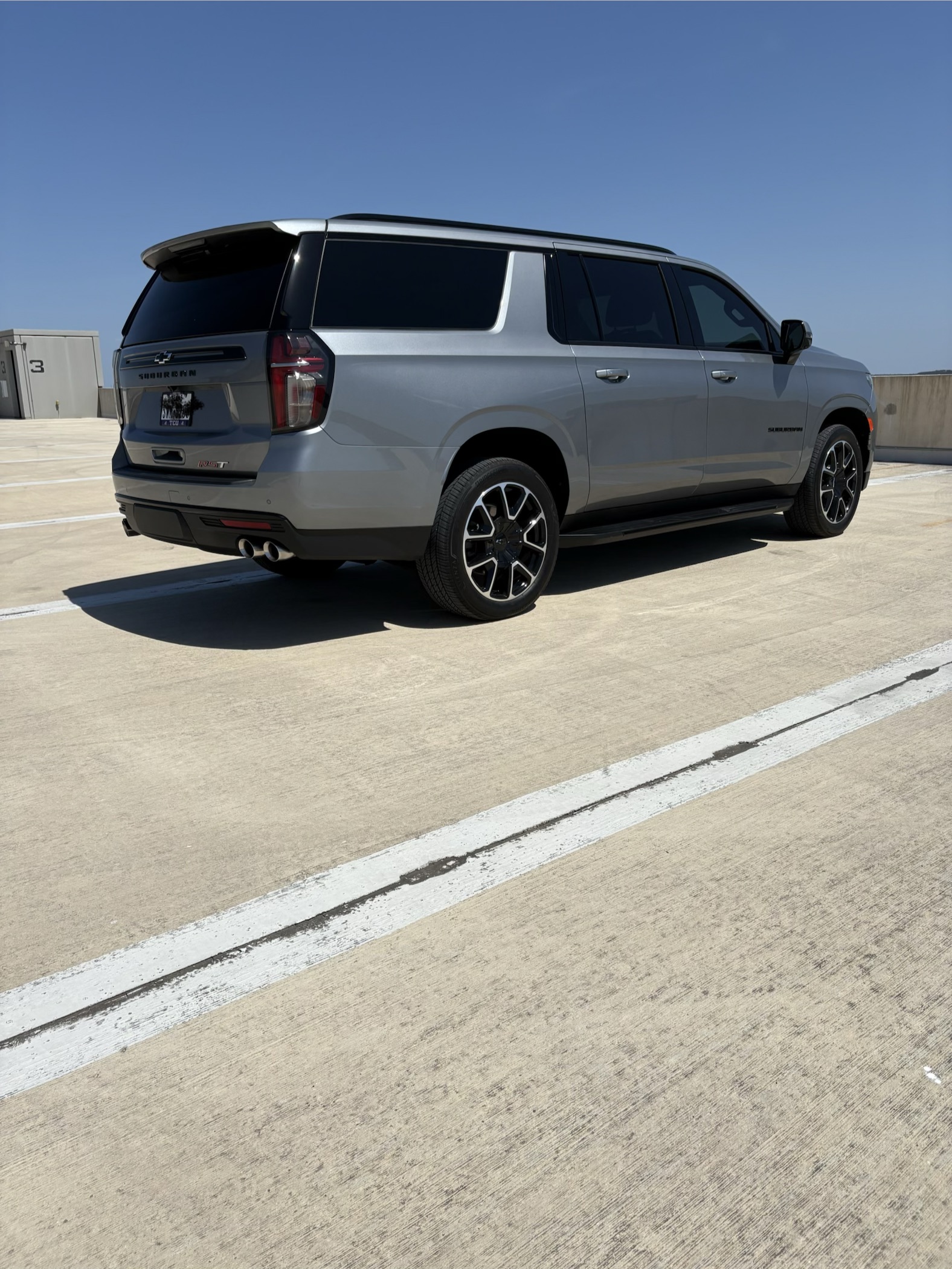Used 2023 Chevrolet Suburban RST w/ Sport Performance Package AWD/4WD image 5