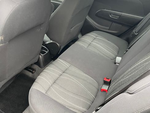 Used 2014 Chevrolet Sonic LT image 10