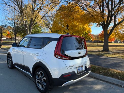 Used 2021 Kia Soul X-Line image 2