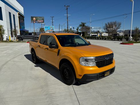 Used 2022 Ford Maverick XLT image 2