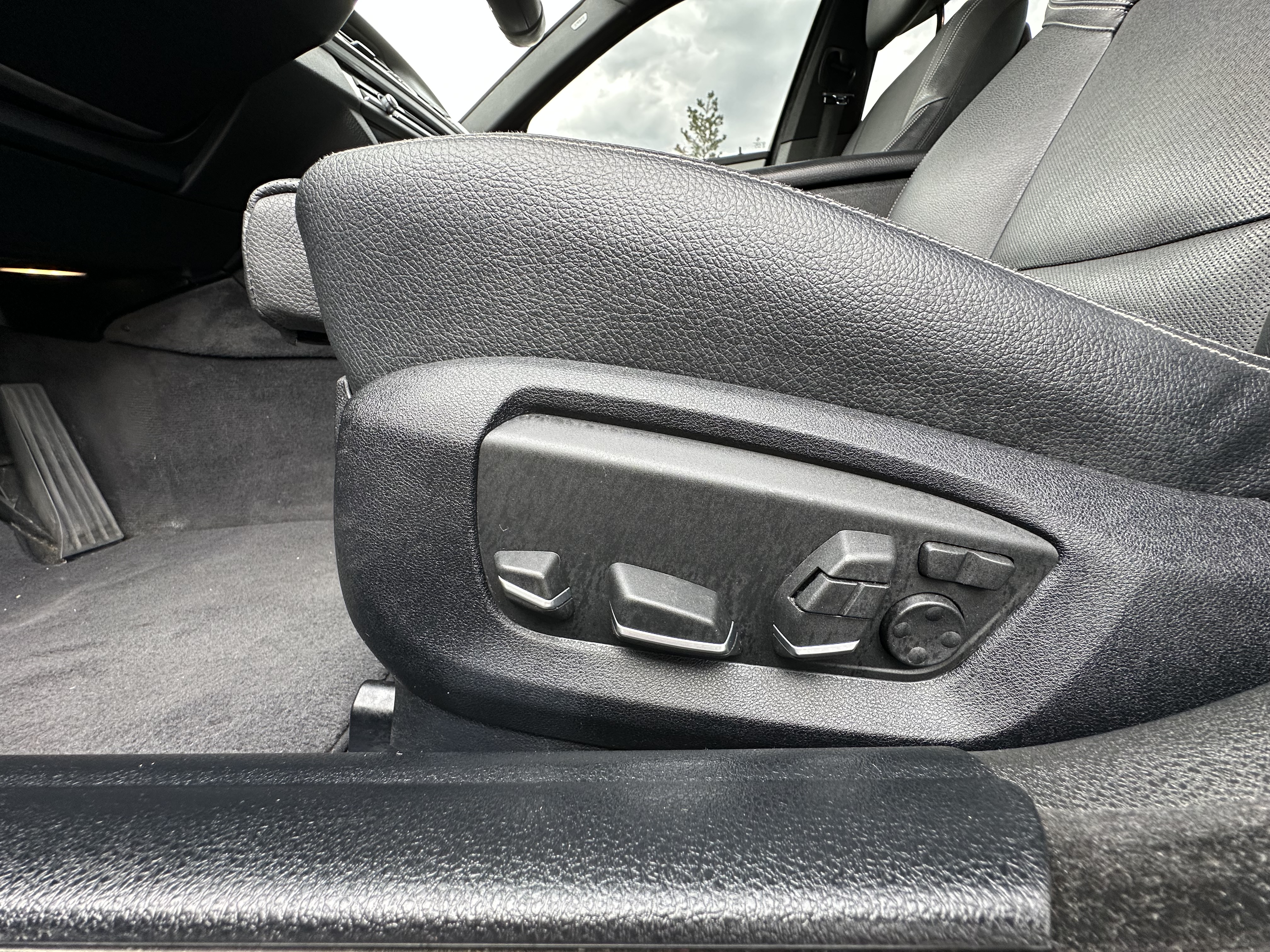 Used 2014 BMW 535i xDrive Sedan AWD/4WD image 10