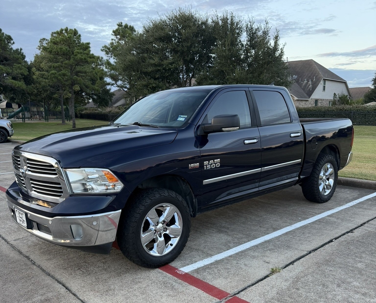 Used 2016 RAM 1500 Lone Star RWD image 1