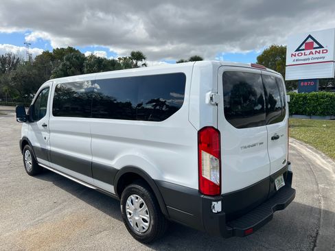 Used 2022 Ford Transit 350 XLT image 9