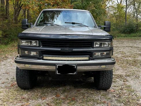 Used 1998 Chevrolet Silverado 1500 4x4 Regular Cab image 1