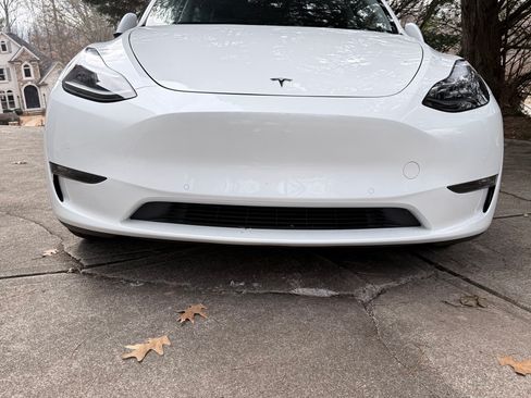 Used 2022 Tesla Model Y Performance image 12