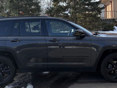 Used 2022 Jeep Grand Cherokee Altitude