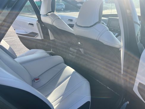Used 2019 Toyota Mirai image 10