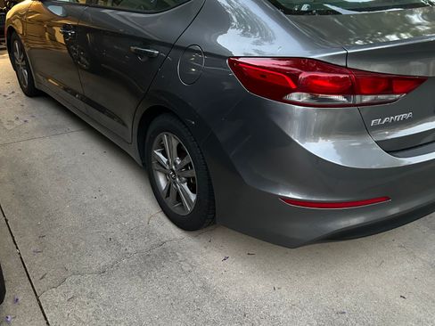 Used 2018 Hyundai Elantra SEL FWD image 2