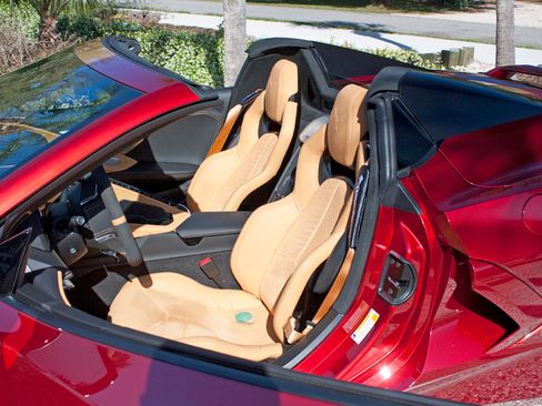 Used 2022 Chevrolet Corvette Stingray Premium Conv w/ Z51 Performance Package image 8