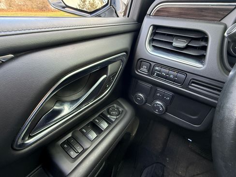 Used 2023 Chevrolet Tahoe LT RWD image 5