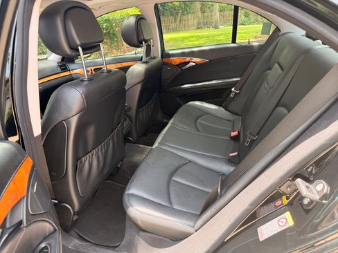 Used 2008 Mercedes-Benz E 350 Sedan image 10
