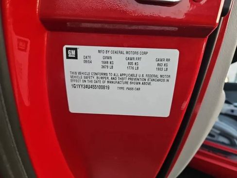 Used 2005 Chevrolet Corvette Coupe w/ Preferred Equipment Group image 21