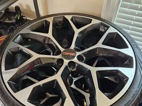 Used 2021 GMC Sierra 1500 Denali w/ Denali Ultimate Package image 14