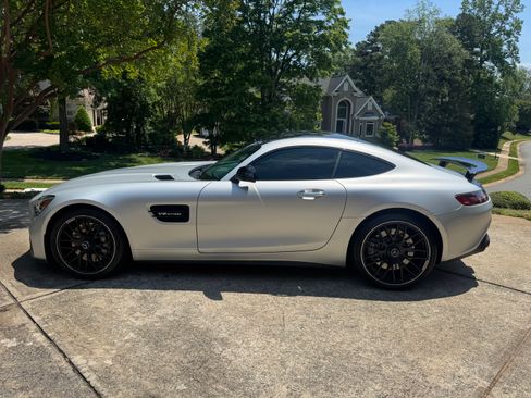 Used 2020 Mercedes-Benz AMG GT Coupe image 5