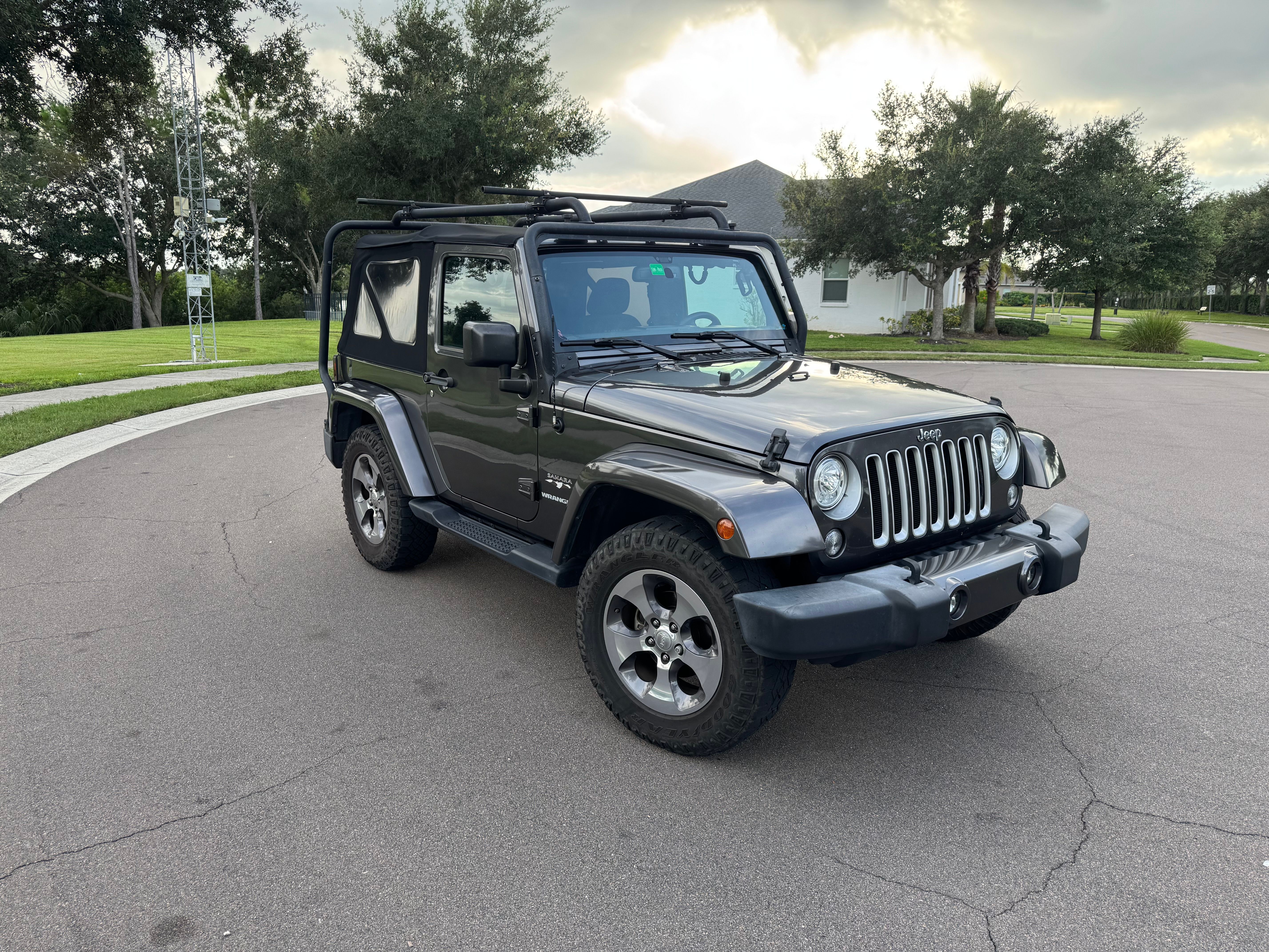Used 2017 Jeep Wrangler Sahara w/ Connectivity Group AWD/4WD image 1