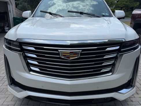 Used 2024 Cadillac Escalade Premium Luxury Platinum AWD/4WD image 1