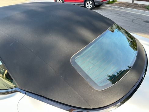 Used 2022 Lexus LC 500 Convertible image 10