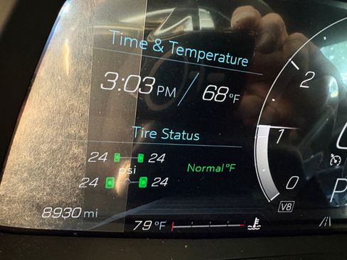 Used 2023 Chevrolet Corvette Stingray Coupe w/ Z51 Performance Package image 14