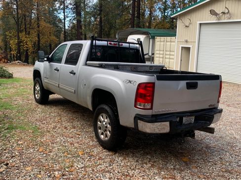 Used 2012 GMC Sierra 2500 SLE w/ SLE Preferred Package image 5
