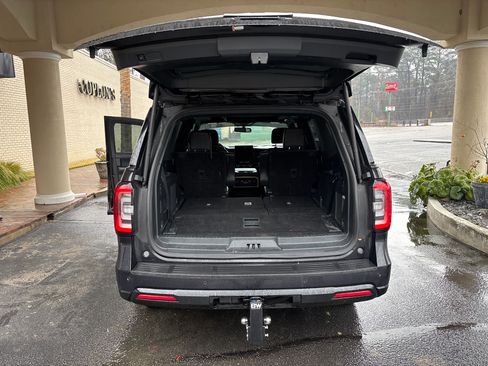 Used 2023 Ford Expedition Limited image 13