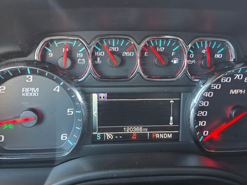 Used 2016 Chevrolet Suburban LS image 5