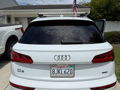 Used 2019 Audi Q5 2.0T Premium Plus w/ Premium Plus Package AWD/4WD image 2