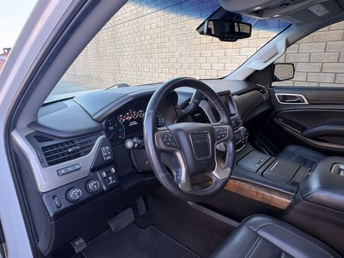Used 2019 GMC Yukon Denali w/ Denali Ultimate Package AWD/4WD image 9