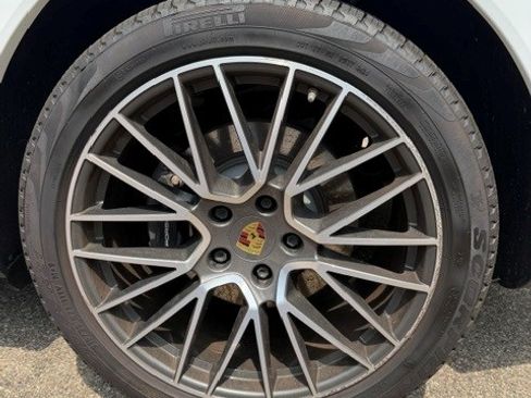 Used 2021 Porsche Cayenne E-Hybrid AWD/4WD image 14