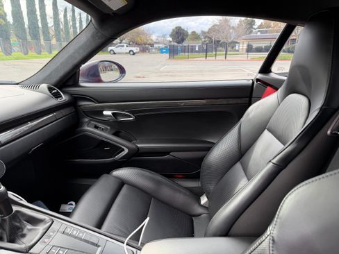 Used 2021 Porsche 718 Cayman GT4 image 8