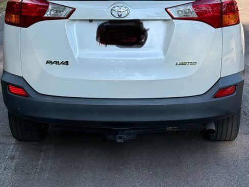 Used 2014 Toyota RAV4 Limited image 14