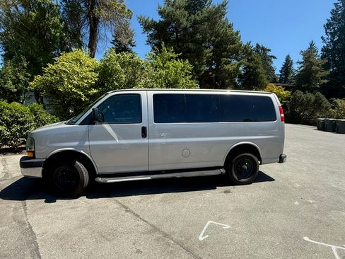 Used 2008 Chevrolet Express 2500 LS Van 3D w/ LT Preferred Equipment Group image 1