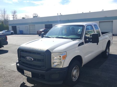 Used 2012 Ford F250 XL image 2