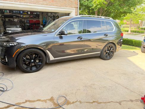 Used 2019 BMW X7 xDrive40i w/ Premium Package AWD/4WD image 9