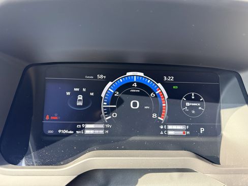 Used 2025 Toyota Tundra Limited image 2