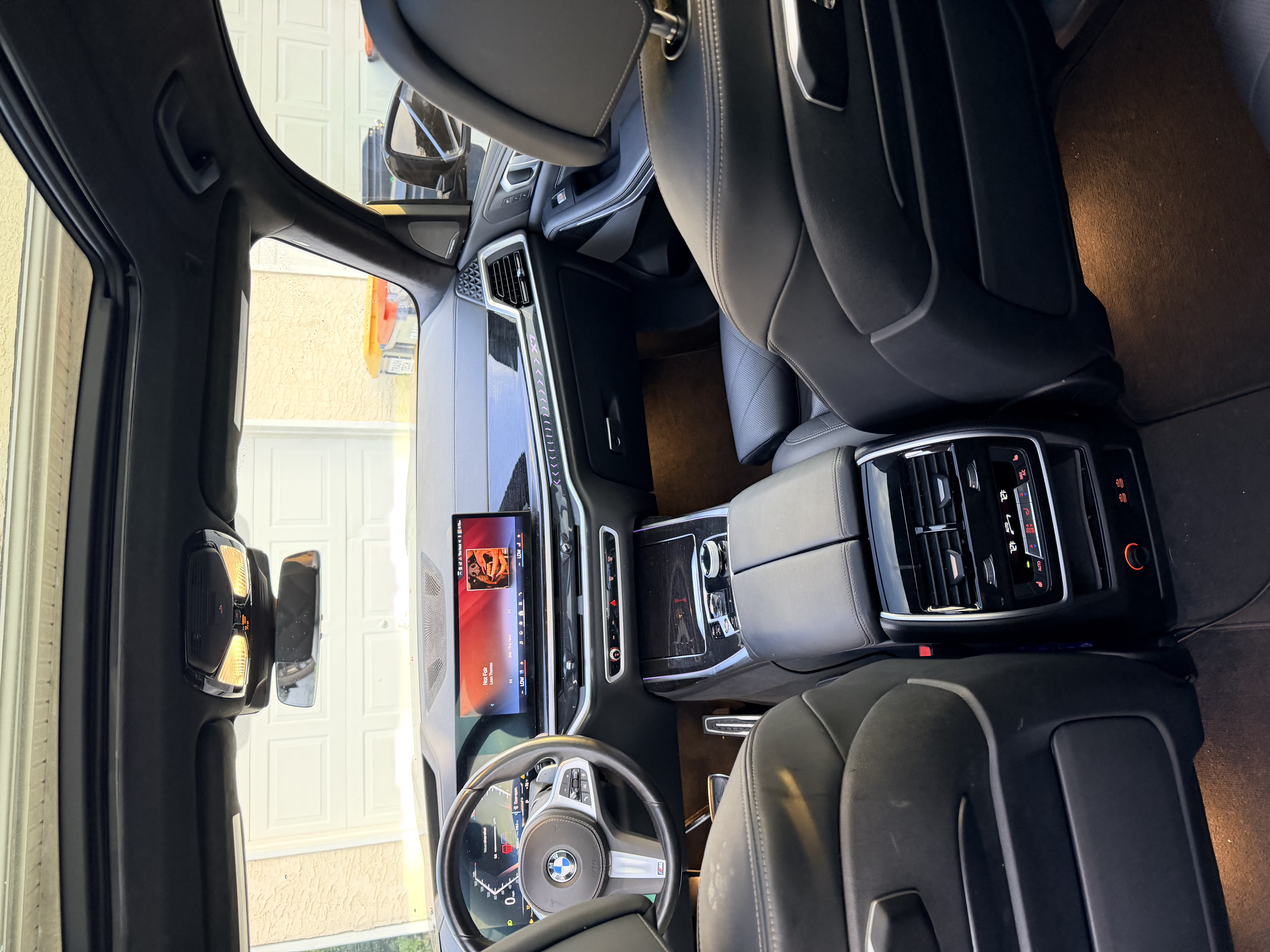 Used 2024 BMW X7 xDrive40i w/ M Sport Package AWD/4WD image 10