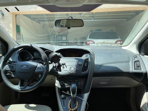 Used 2018 Ford Focus SE FWD image 13