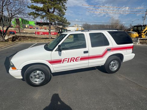 Used 2004 Chevrolet Blazer LS w/ Preferred Equipment Group image 1