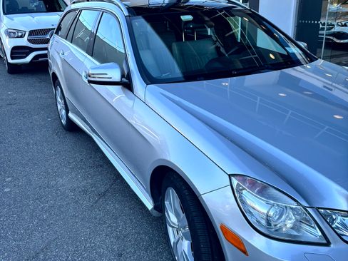 Used 2011 Mercedes-Benz E 350 4MATIC Wagon image 6