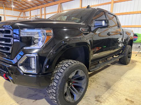 Used 2021 GMC Sierra 1500 AT4 w/ AT4 Premium Package image 9