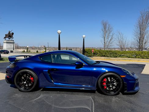 Used 2021 Porsche 718 Cayman GT4 image 4