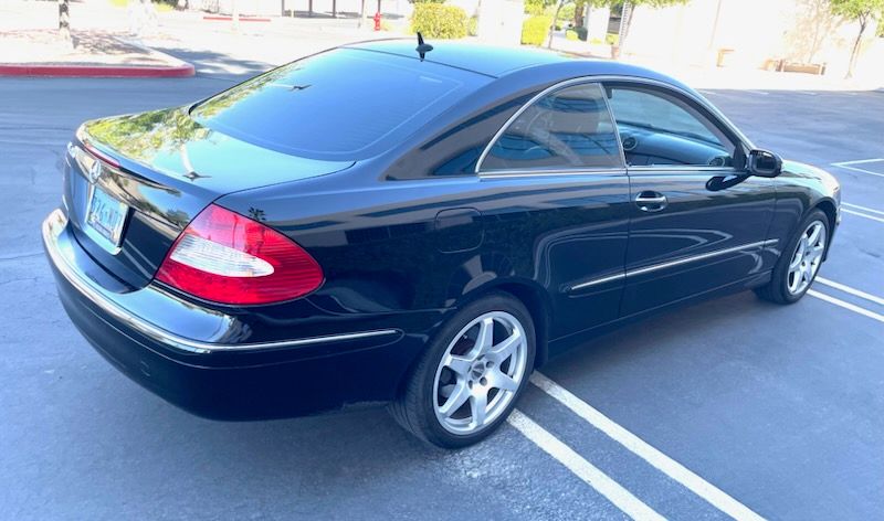 Used 2008 Mercedes-Benz CLK 350 Coupe image 6