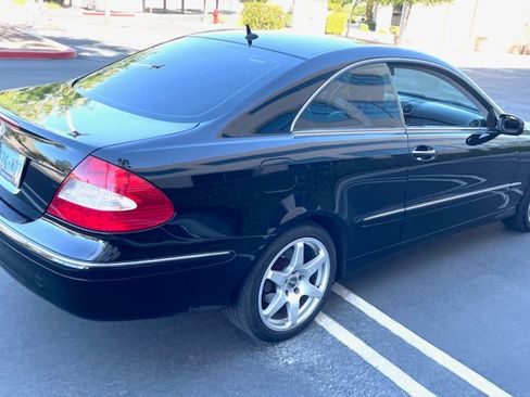 Used 2008 Mercedes-Benz CLK 350 Coupe image 6