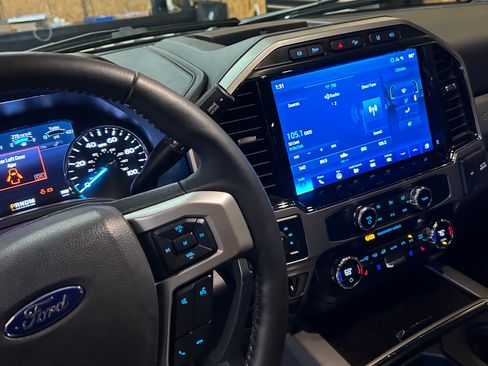 Used 2022 Ford F250 Lariat w/ Lariat Ultimate Package image 10