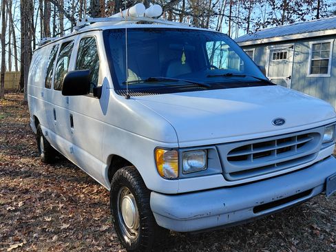 Used 1998 Ford E-150 and Econoline 150 image 5