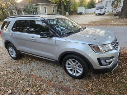 Used 2017 Ford Explorer XLT