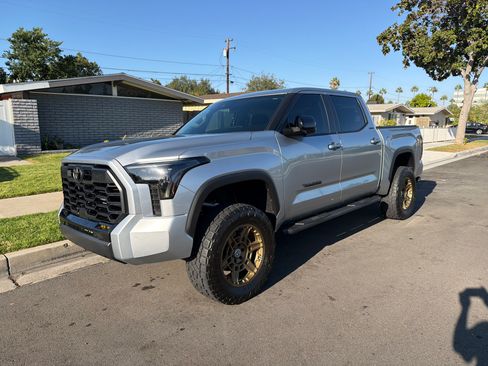Used 2024 Toyota Tundra Limited image 4