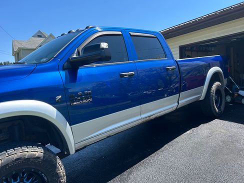 Used 2017 RAM 2500 Tradesman w/ Snow Chief Group AWD/4WD image 4