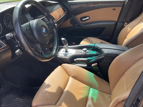 Used 2010 BMW 535i xDrive Wagon AWD/4WD image 8